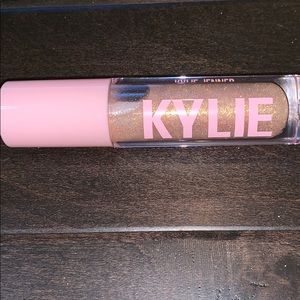 Kylie Blow me away gloss